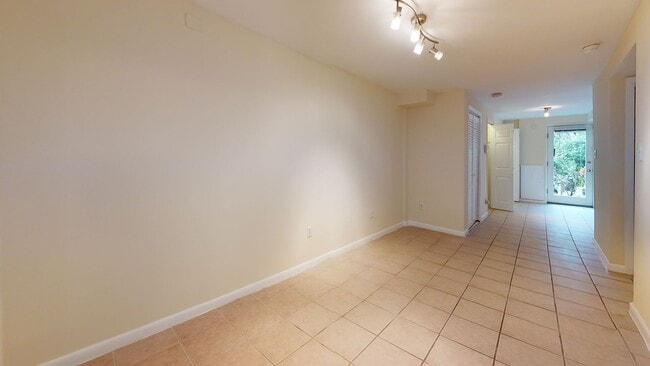 Building Photo - 232 2nd St SE