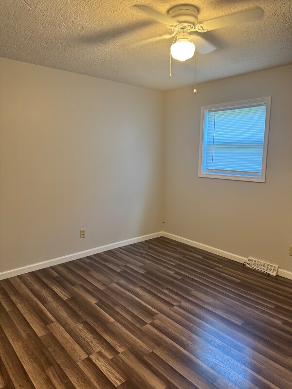 Building Photo - 5005 Harmont Ave NE
