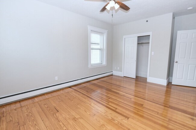 Building Photo - 499 Medford St