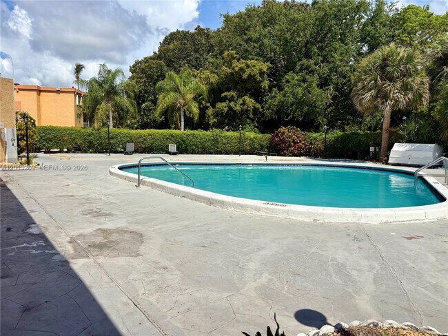 Building Photo - 4304 NW 9th Ave