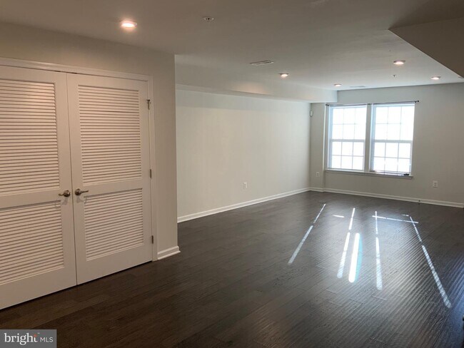 Building Photo - 13713 Little Seneca Pkwy