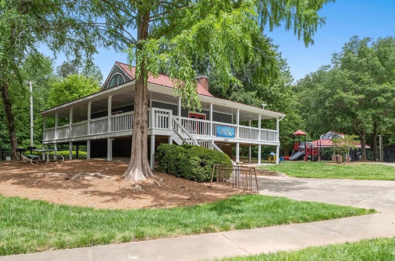 Building Photo - 216 Norham Dr