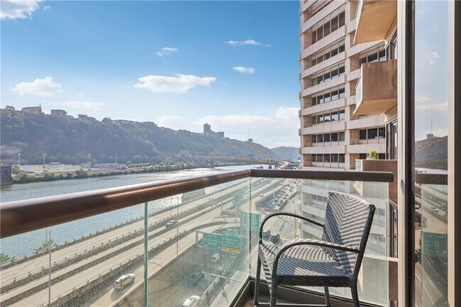 Building Photo - 151 Fort Pitt Blvd