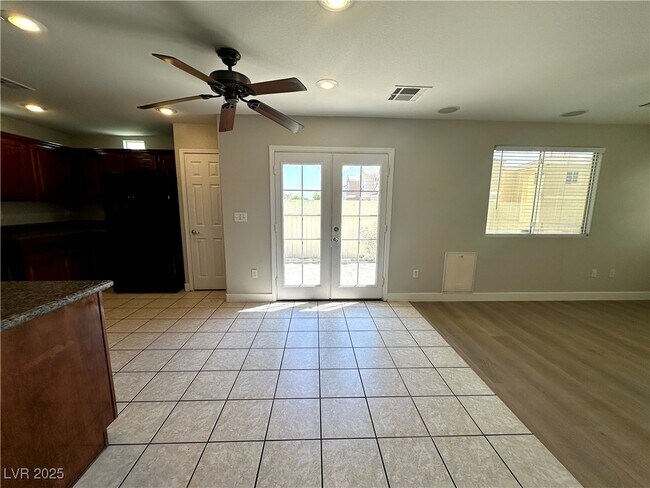 Building Photo - 9978 Erie Stream Way