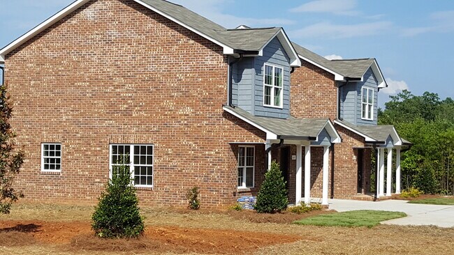Primary Photo - 6701 Pine Ridge Dr