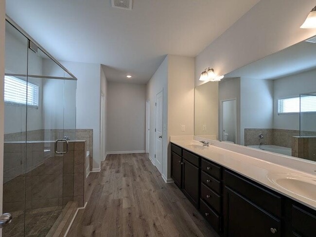 Building Photo - 2034 Britt Dr