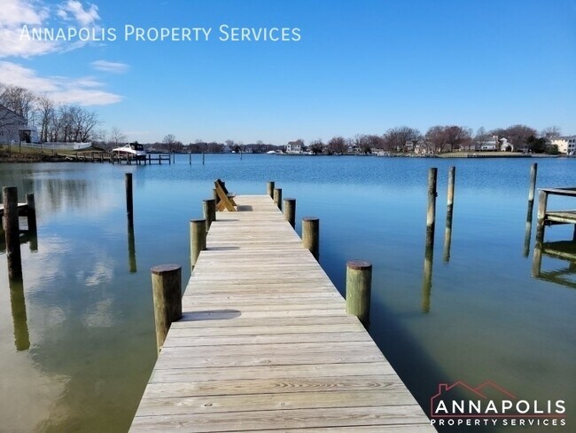 Building Photo - 1395 Bayside Dr
