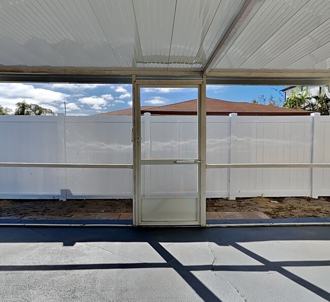 Building Photo - 4402 W Sevilla St