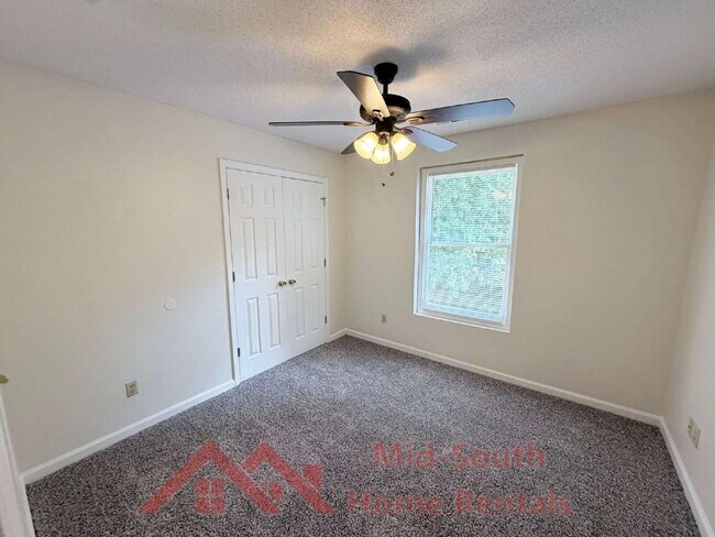 Building Photo - 8971 Meaghan Dr