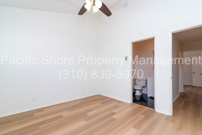 Building Photo - 2-Bed, 2-Bath Townhouse with Private Patio...