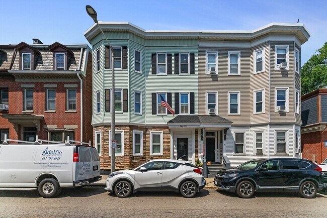 Building Photo - 83 P St