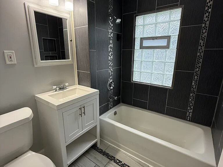 Building Photo - 2157 Brown Rd