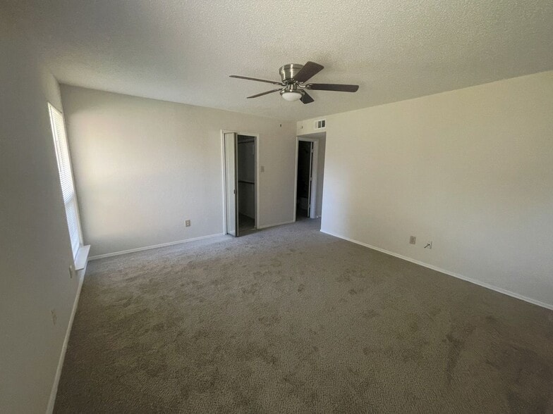 Building Photo - 2201 Sage Ln