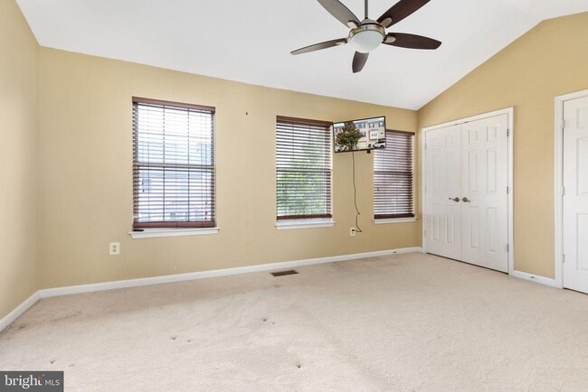 Building Photo - 2471 Clover Field Cir