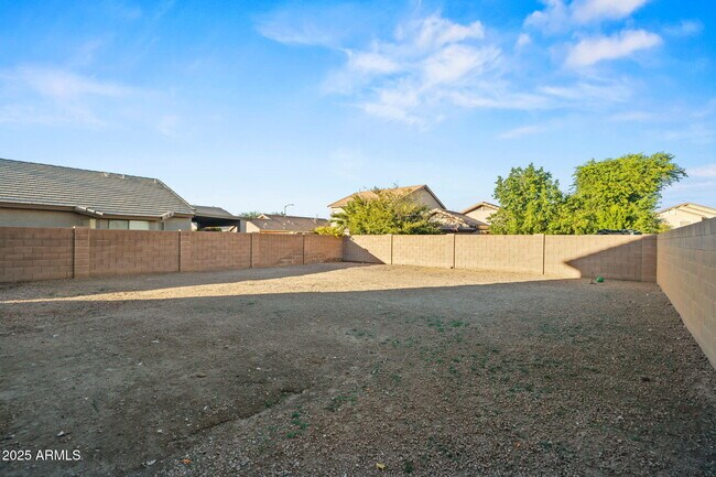 Building Photo - 12672 W Osborn Rd