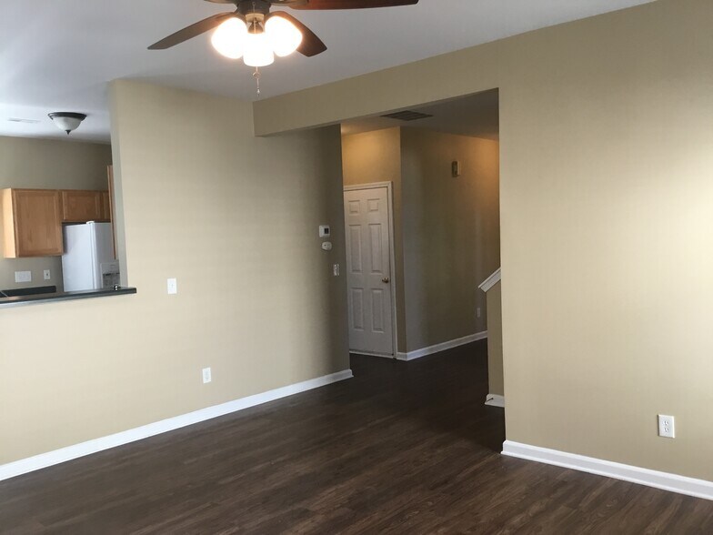 Building Photo - 12703 Beddingfield Dr