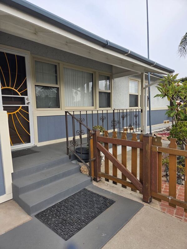 Primary Photo - 1616 S Tremont St