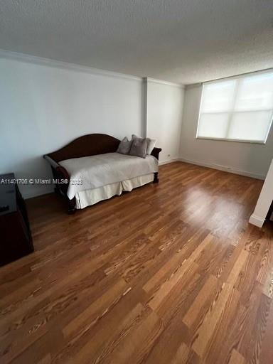 Building Photo - 6039 Collins Ave