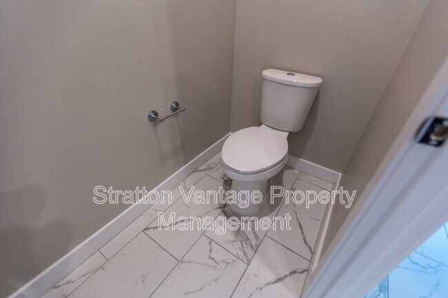 Building Photo - 3855 S McQueen Rd