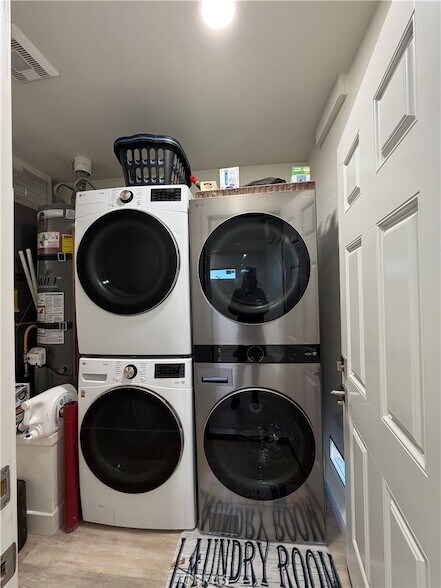 Building Photo - 27533 Pasatiempo