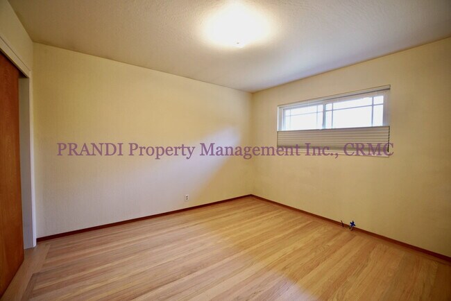 Building Photo - Terra Linda Home, 3-bedroom, 2-bath, singl...