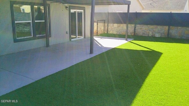 Building Photo - 7441 Norte Mesa Ln