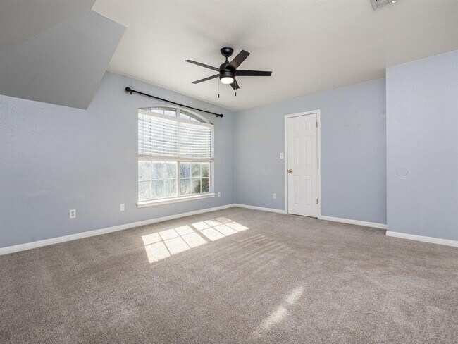 Building Photo - 2934 Sussex Gardens Ln