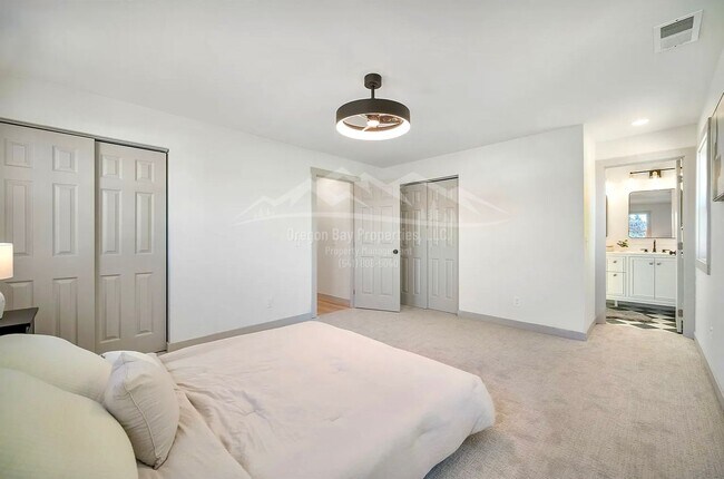 Building Photo - 1710 Johnson St