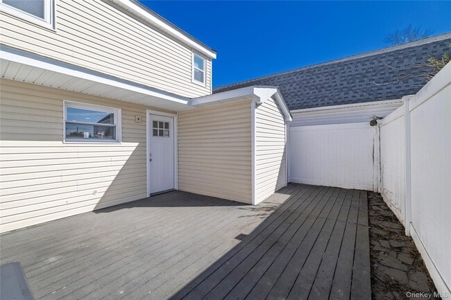 Building Photo - 237 Porterfield Pl