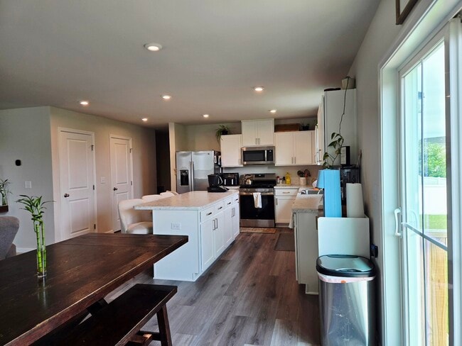Building Photo - 1747 Goldenrod Turn