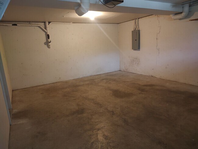 Building Photo - 1439 Terrace Dr