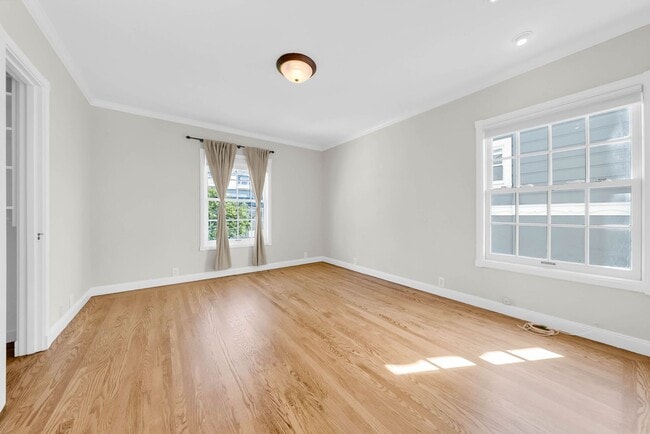 Building Photo - Gorgeous Golden Gate Heights home with gar...