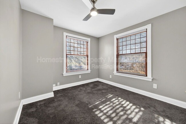 Building Photo - 2424 Oakland Ave