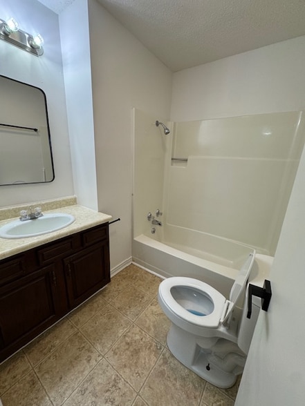 Building Photo - 1252 Pleasant Valley Rd