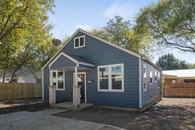 Building Photo - 4415 Clawson Rd
