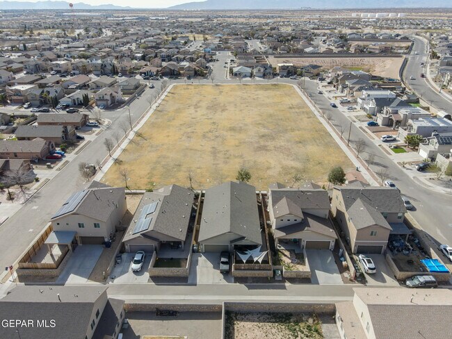 Building Photo - 14447 Onnie Kirk Ave