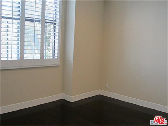 Building Photo - 4209 Vía Arbolada