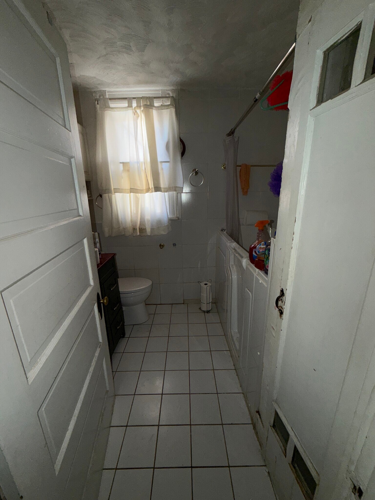 Building Photo - 3720 Manola Ave