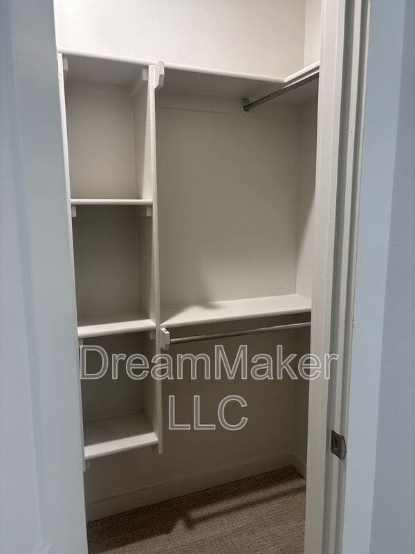 Building Photo - 1002 Riva Pkwy