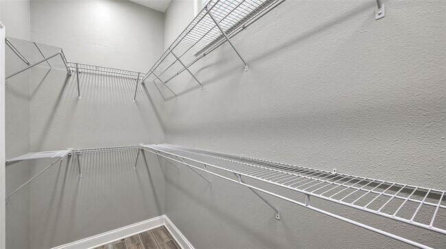 Building Photo - 6911 Riversedge St Cir