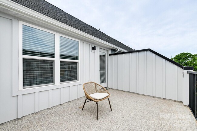 Building Photo - 3003 Jolene Ct