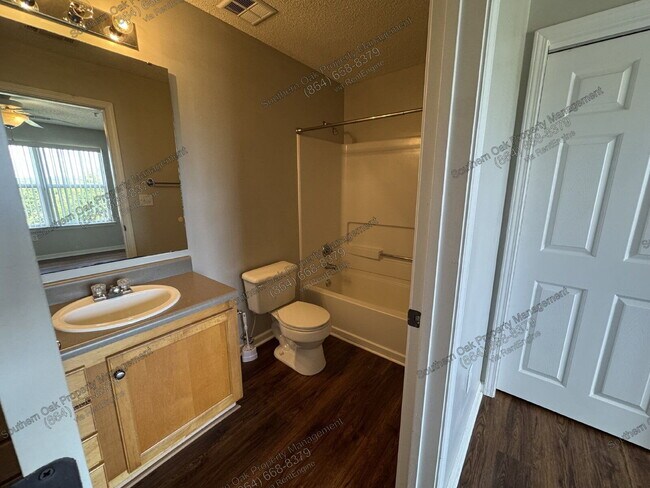 Building Photo - 1123 Harts Ridge Dr
