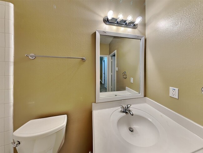 Building Photo - 2315 Perkins Crossing Dr