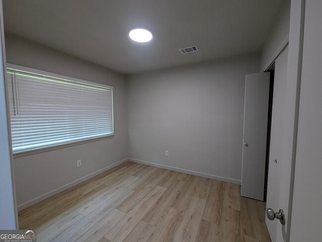 Building Photo - 110 Springtree Rd