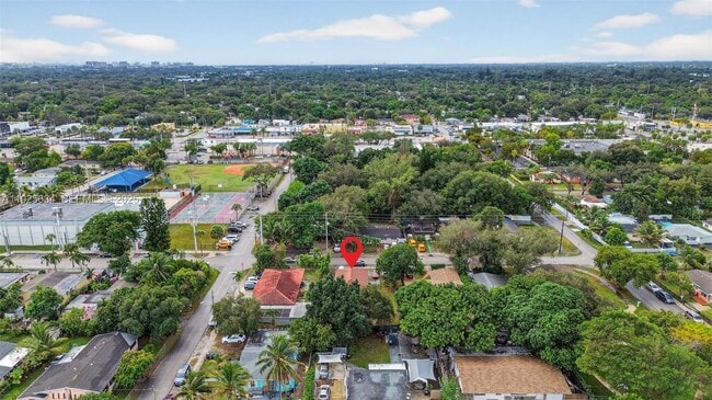 Building Photo - 321 NE 169th St