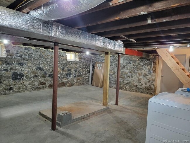 Building Photo - 43 James St