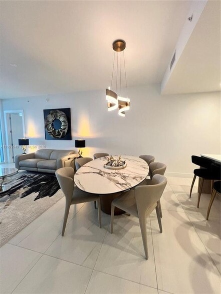 Building Photo - 153 N Seabreeze Blvd