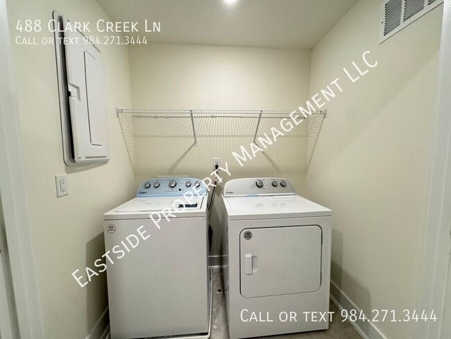 Building Photo - 488 Clark Creek Ln