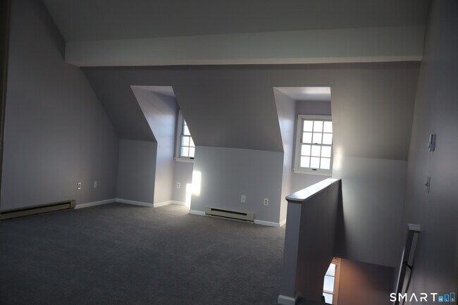 Building Photo - 15 Boughton St