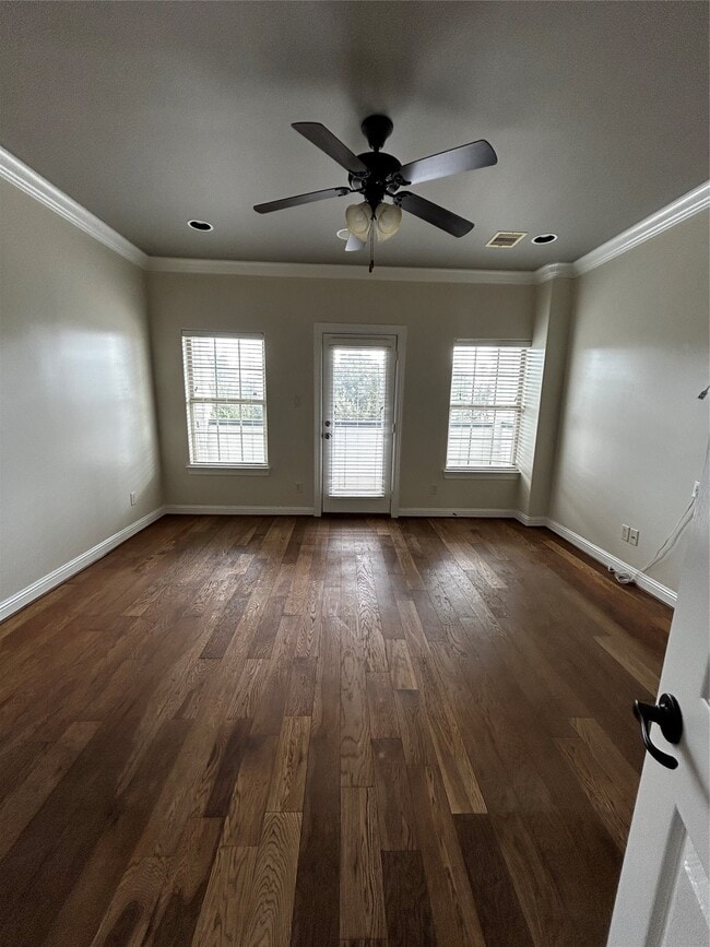 Building Photo - 4406 Crawford St